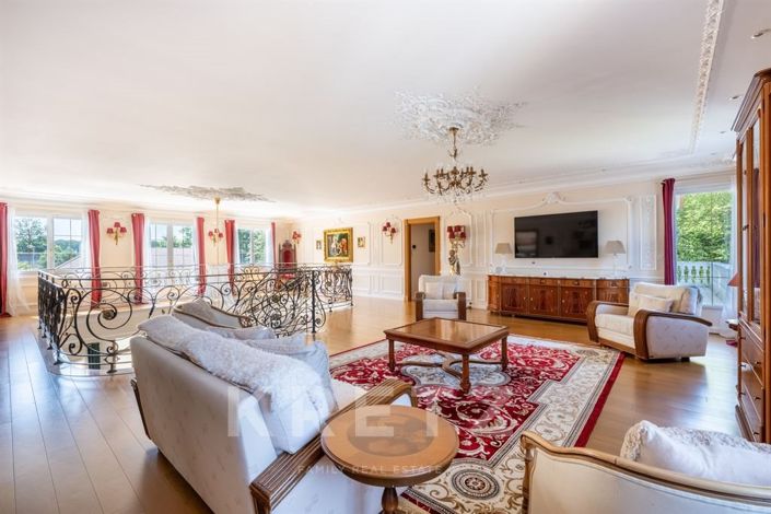 Image No.18-5 Bed House for sale