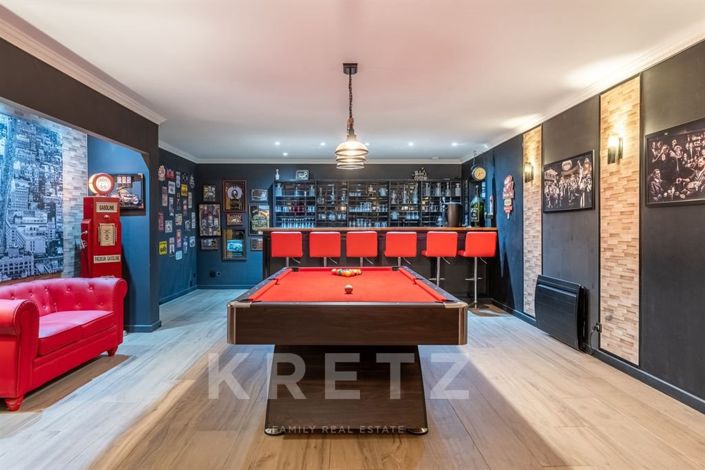 Image No.24-5 Bed House for sale