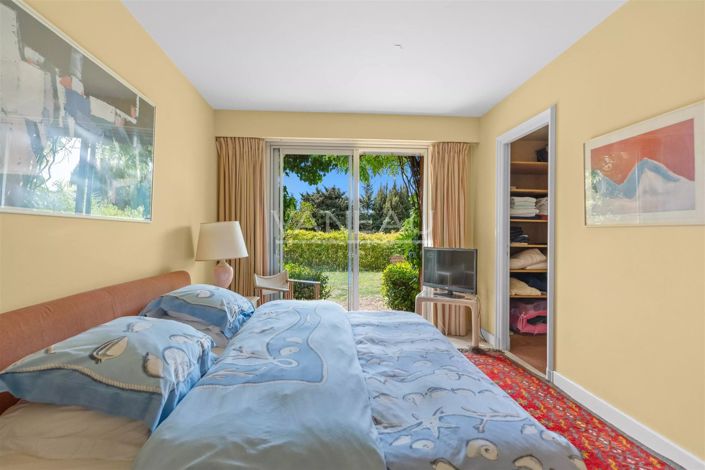 Image No.19-10 Bed House for sale