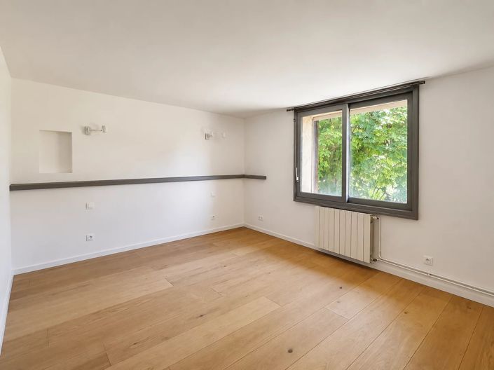 Image No.13-6 Bed House for sale