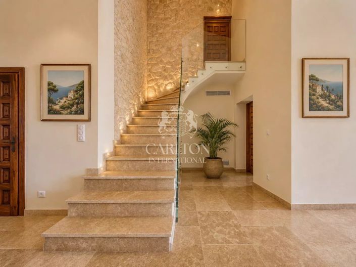 Image No.19-6 Bed House for sale