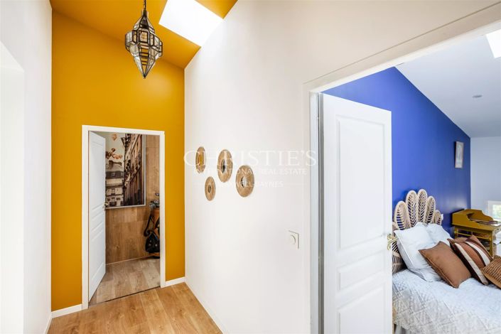 Image No.25-5 Bed House for sale