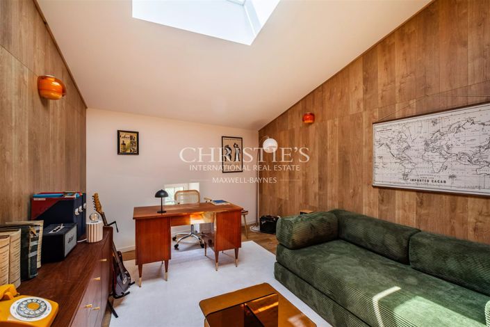 Image No.26-5 Bed House for sale