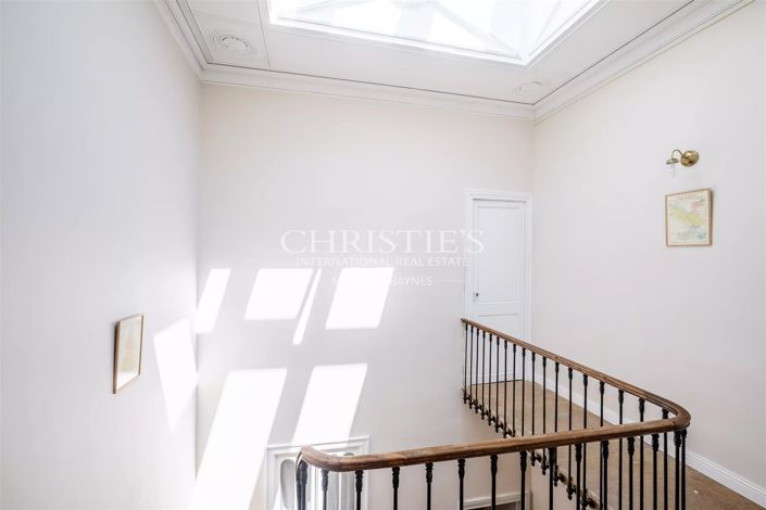 Image No.27-5 Bed House for sale