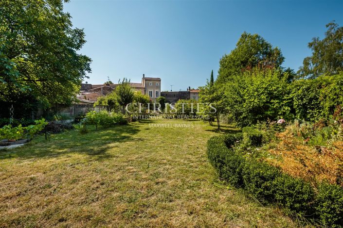 Image No.30-5 Bed House for sale