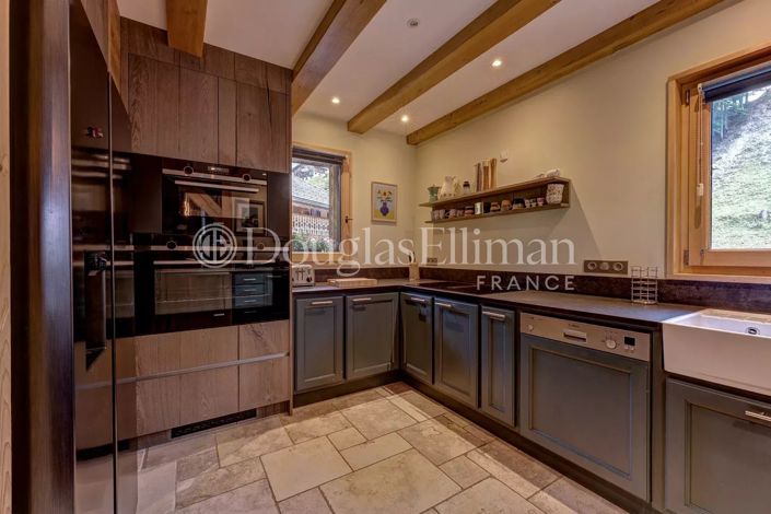 Image No.4-5 Bed House for sale