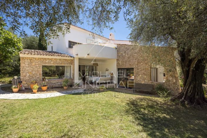 Image No.2-6 Bed House for sale