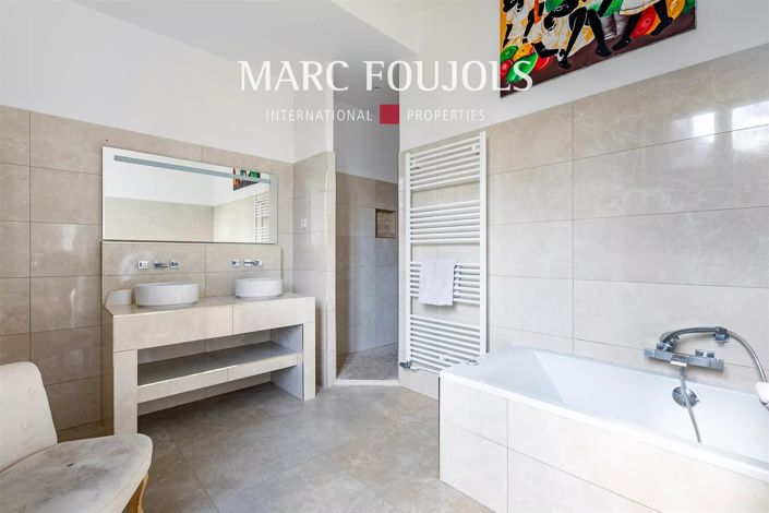 Image No.14-9 Bed House for sale