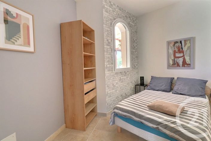 Image No.11-3 Bed House for sale