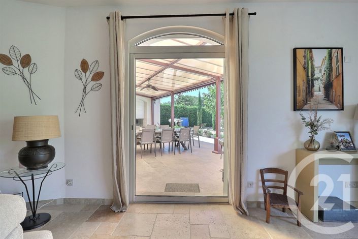 Image No.6-3 Bed House for sale