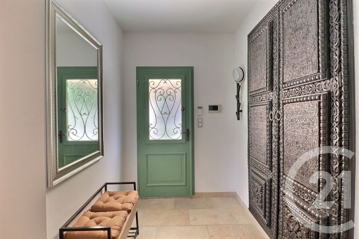 Image No.8-3 Bed House for sale