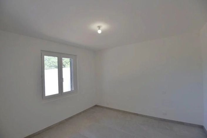 Image No.9-3 Bed Apartment for sale