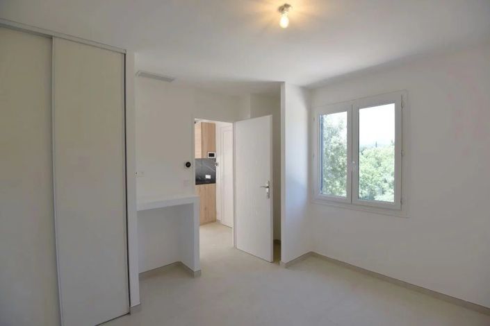 Image No.9-3 Bed Apartment for sale