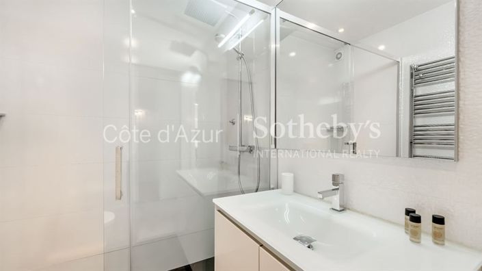 Image No.18-3 Bed Apartment for sale