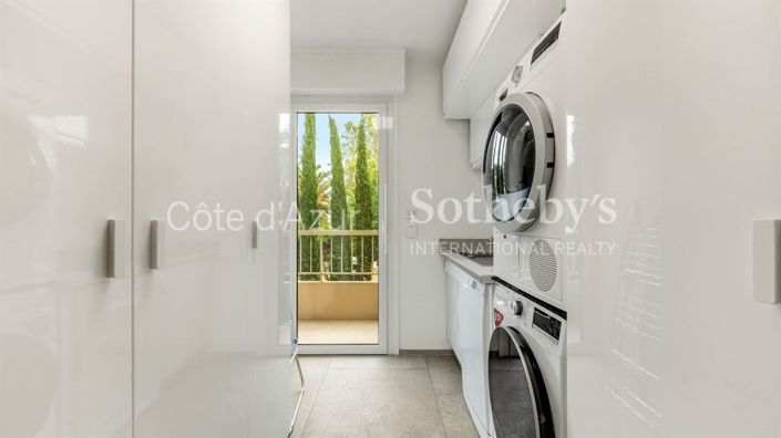 Image No.19-3 Bed Apartment for sale