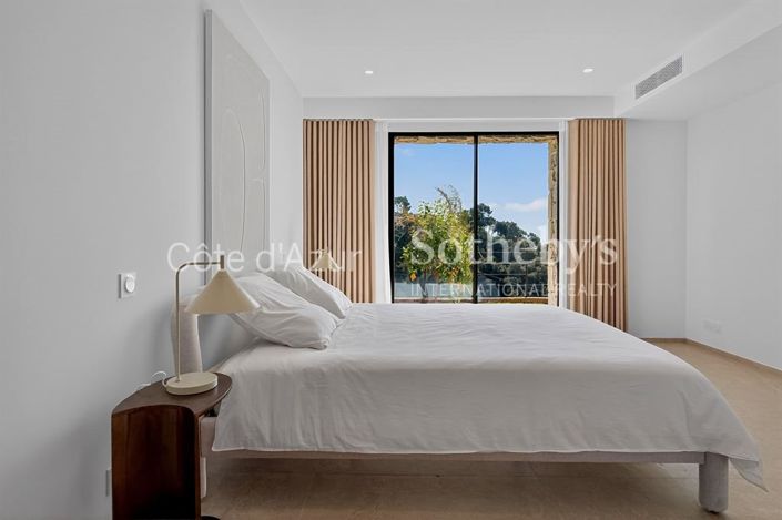 Image No.11-4 Bed House for sale
