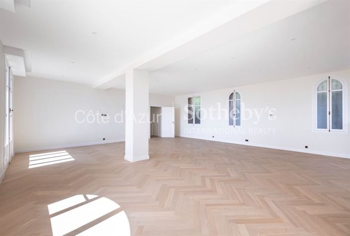 Image No.10-3 Bed Apartment for sale