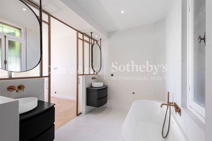Image No.17-3 Bed Apartment for sale