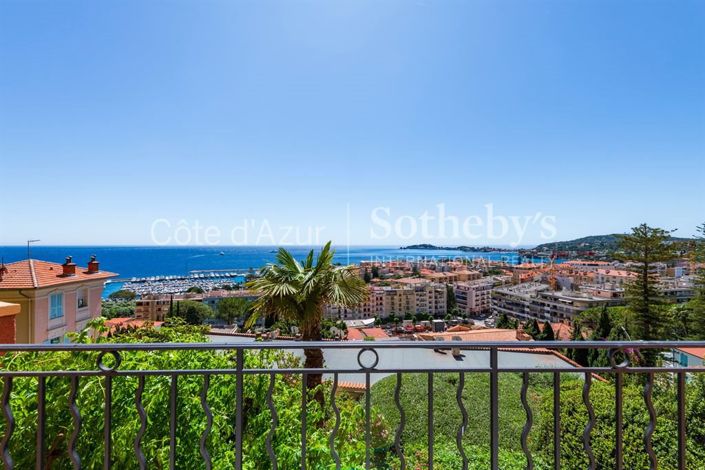 Image No.18-3 Bed Apartment for sale