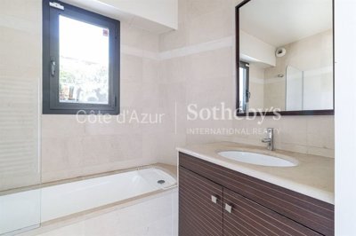 a6t1i5yiyyhy46k012