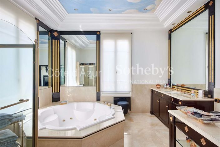 Image No.10-6 Bed House for sale