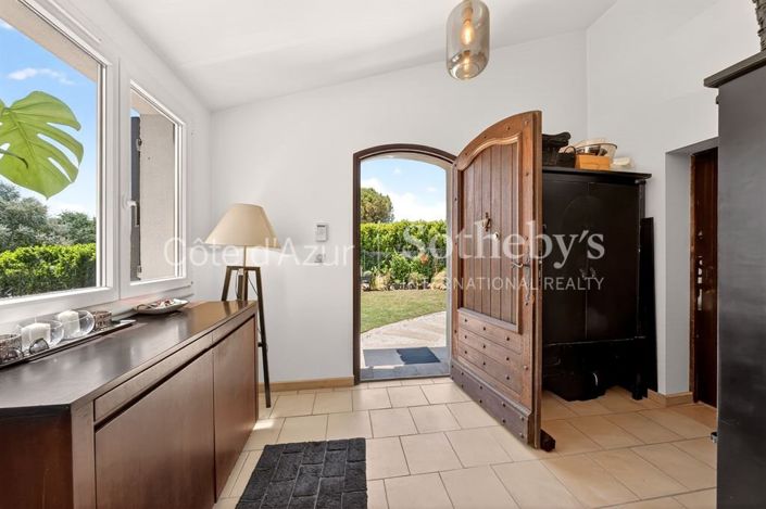 Image No.5-4 Bed House for sale