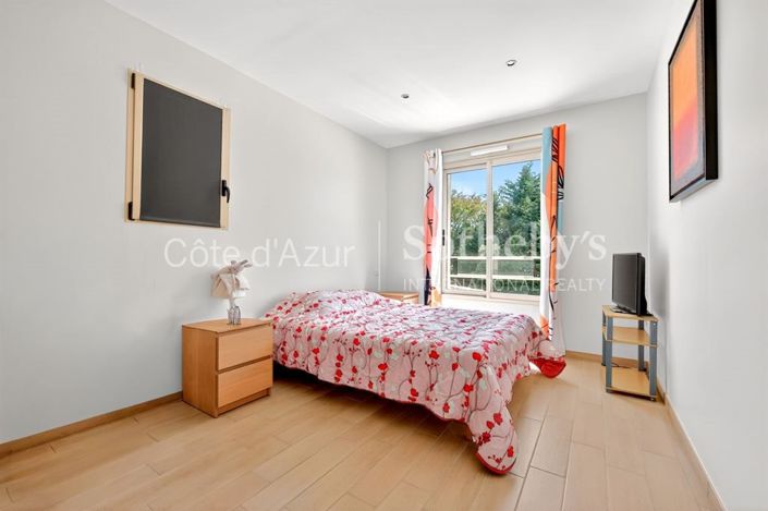 Image No.10-5 Bed House for sale
