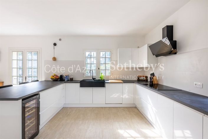Image No.15-7 Bed House for sale