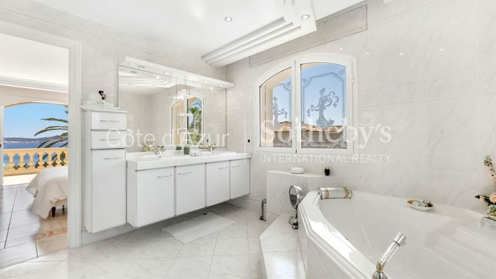 Image No.12-5 Bed House for sale