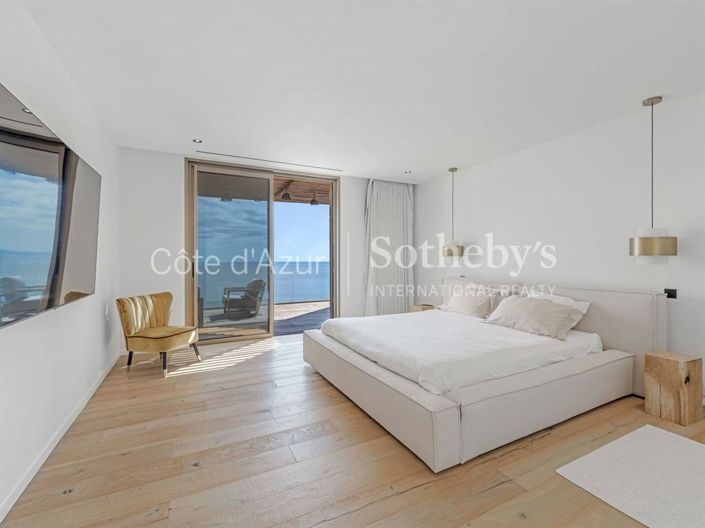Image No.12-4 Bed House for sale