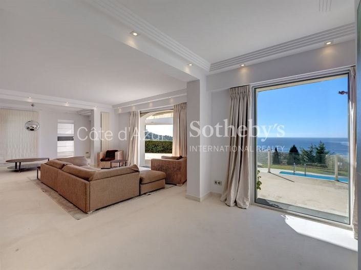 Image No.9-5 Bed House for sale