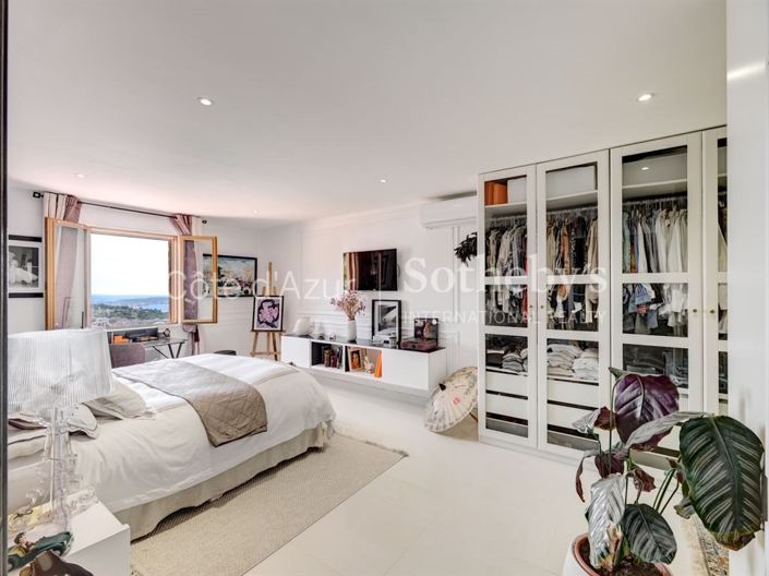 Image No.8-2 Bed House for sale