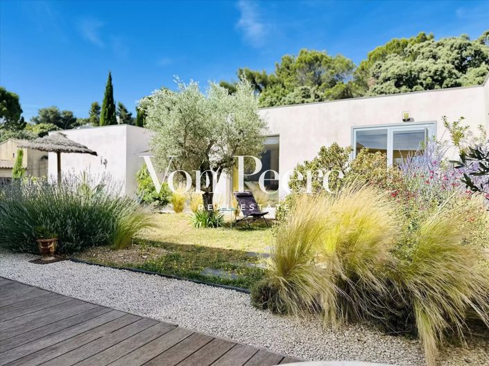 Image No.17-5 Bed House for sale
