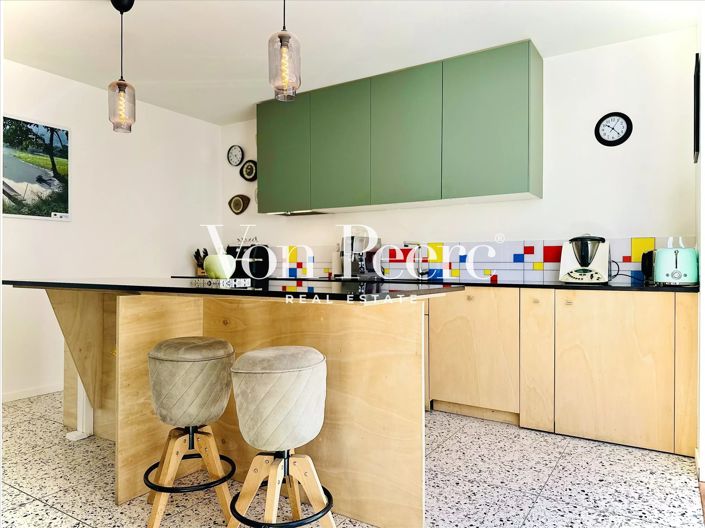 Image No.5-5 Bed House for sale