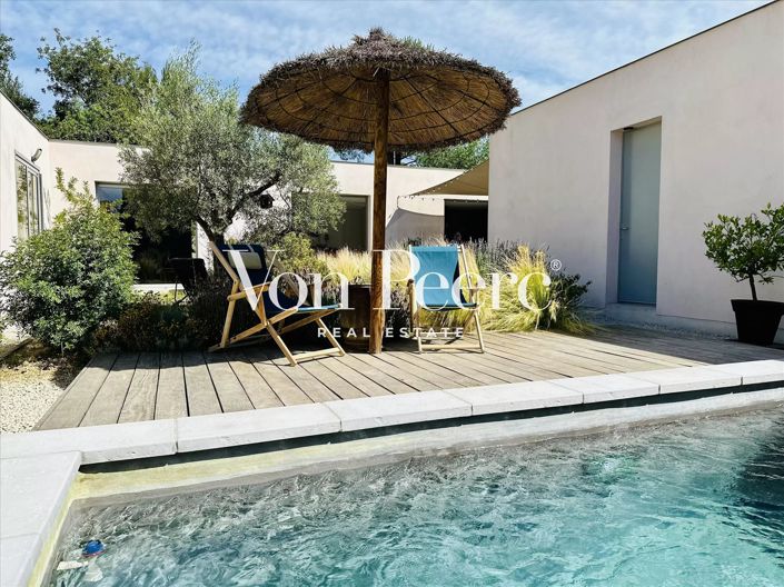 Image No.7-5 Bed House for sale