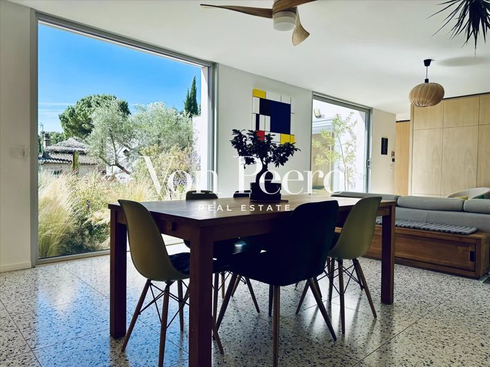 Image No.9-5 Bed House for sale