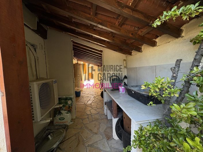 Image No.11-3 Bed House for sale
