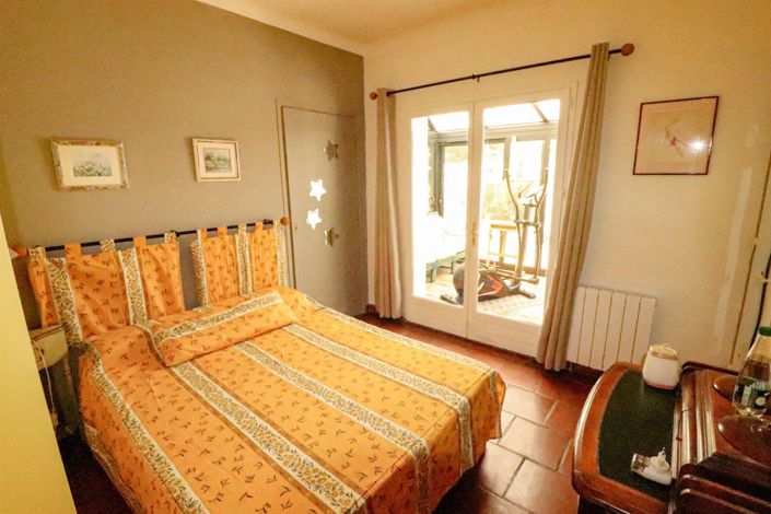 Image No.25-4 Bed House for sale