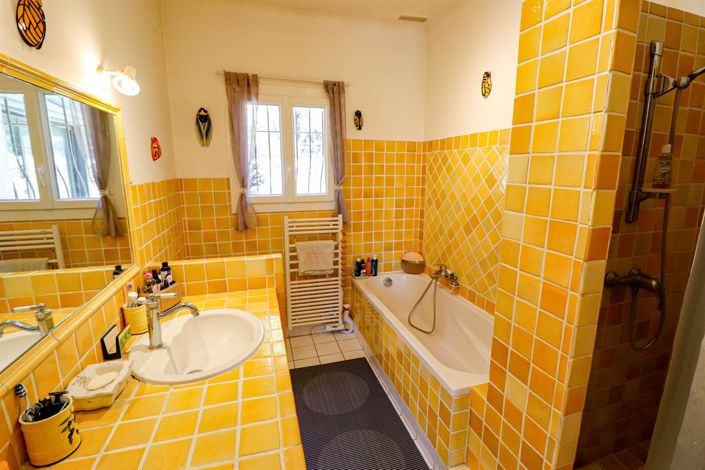 Image No.28-4 Bed House for sale