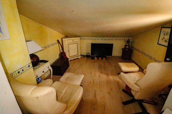 Image No.32-4 Bed House for sale