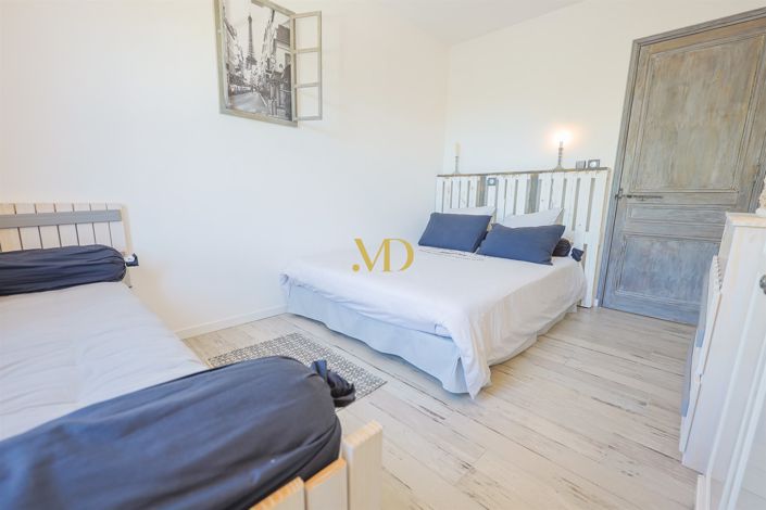 Image No.28-7 Bed House for sale