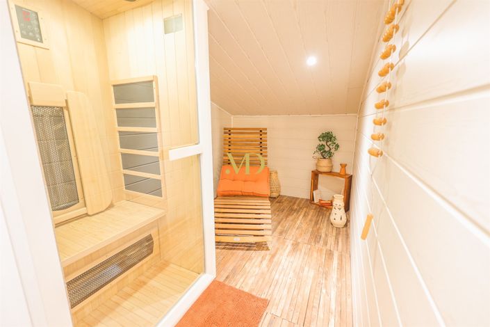 Image No.35-7 Bed House for sale