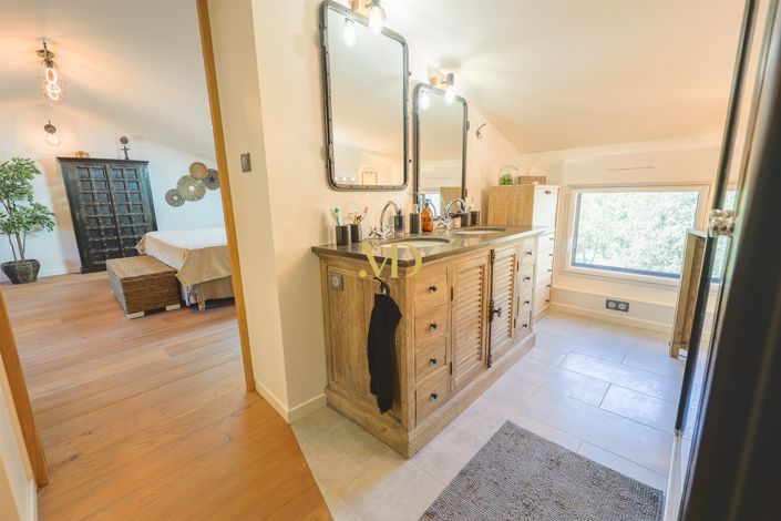 Image No.38-7 Bed House for sale