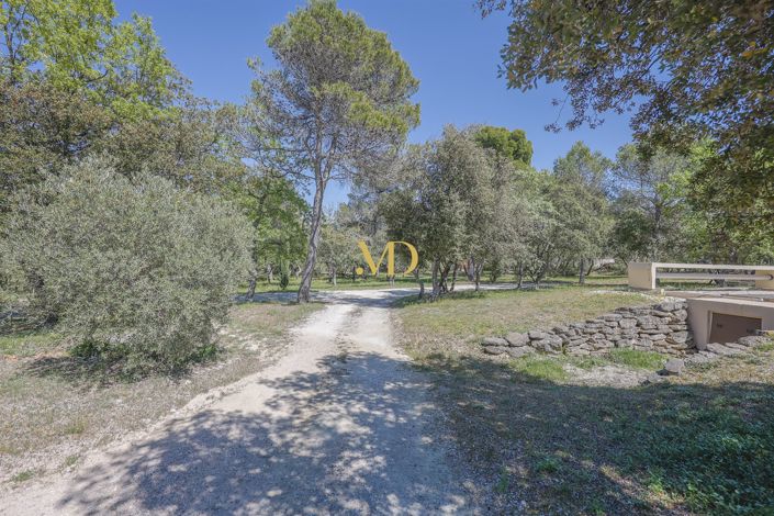Image No.8-7 Bed House for sale