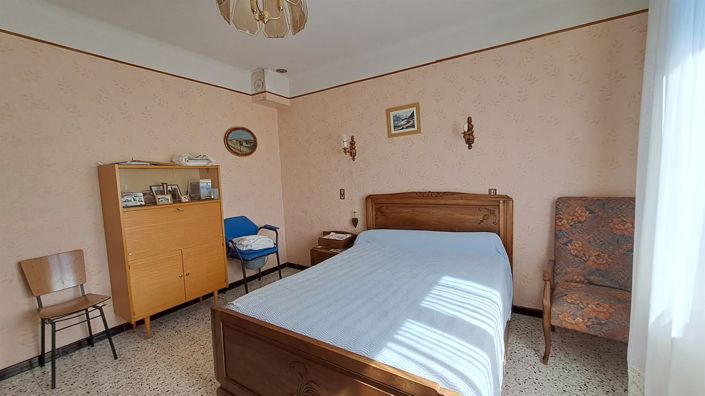 Image No.12-3 Bed House for sale