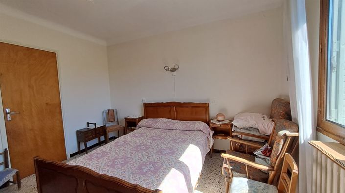 Image No.14-3 Bed House for sale
