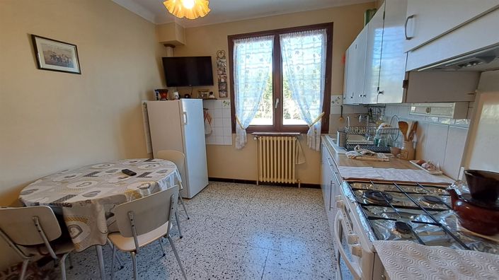 Image No.9-3 Bed House for sale