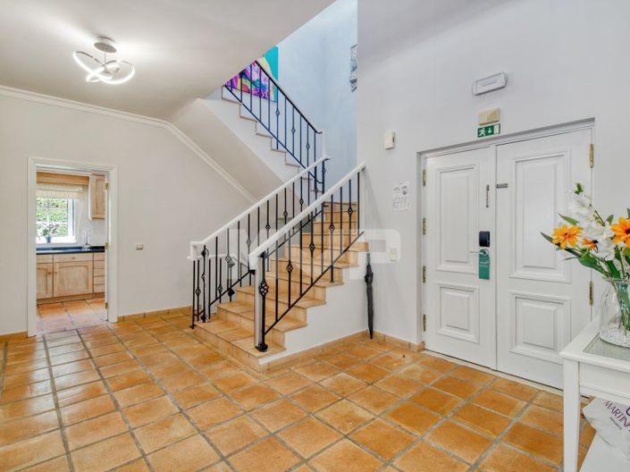 Image No.10-4 Bed House for sale