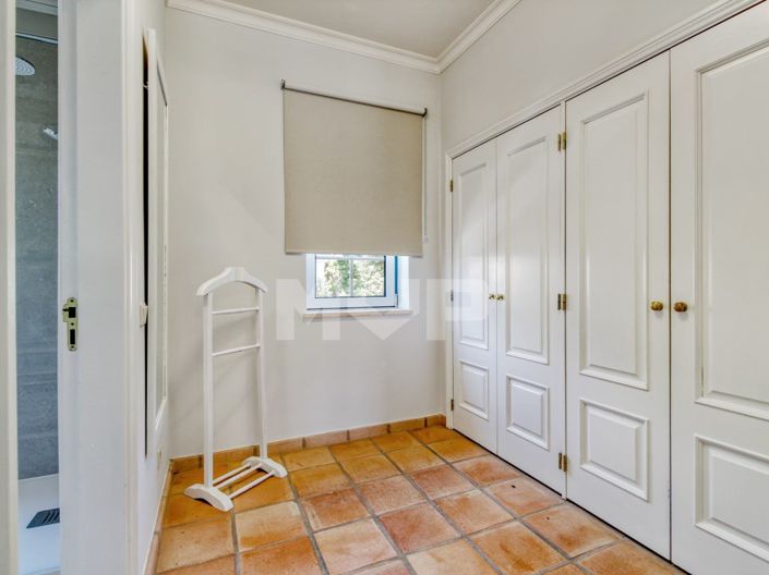 Image No.20-4 Bed House for sale