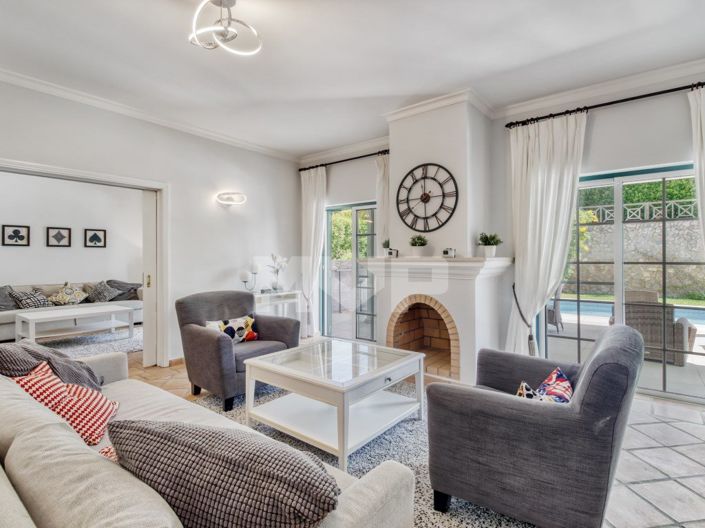 Image No.4-4 Bed House for sale